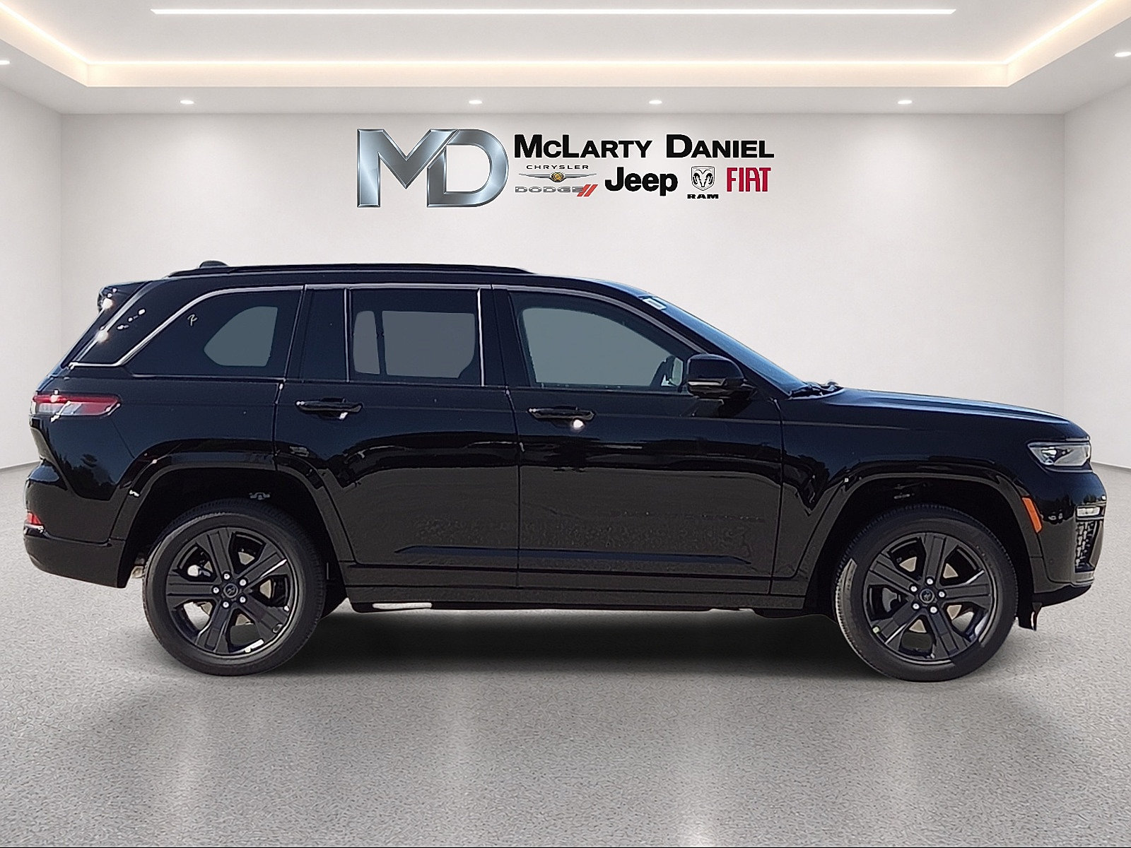 New 2027 Jeep Grand Cherokee Limited AWD/4WD image 6