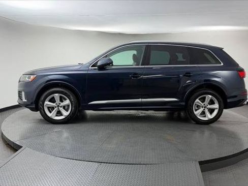Used 2023 Audi Q7 2.0T Premium w/ Convenience Package AWD/4WD image 3