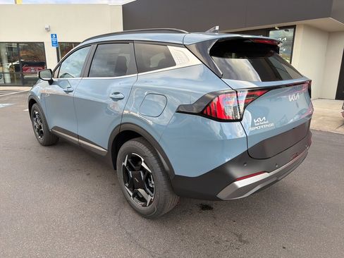 New 2026 Kia Sportage EX image 8