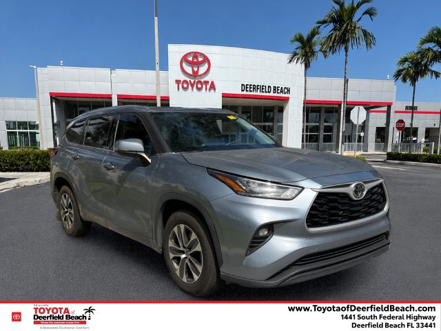 Used 2020 Toyota Highlander XLE FWD image 1