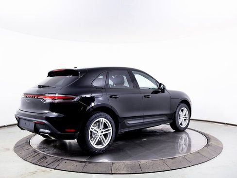 Certified 2025 Porsche Macan image 29