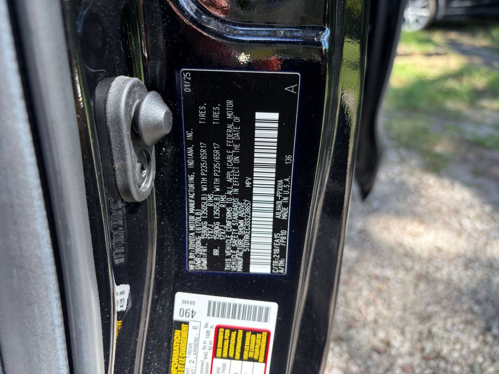 Used 2025 Toyota Sienna XLE FWD image 31