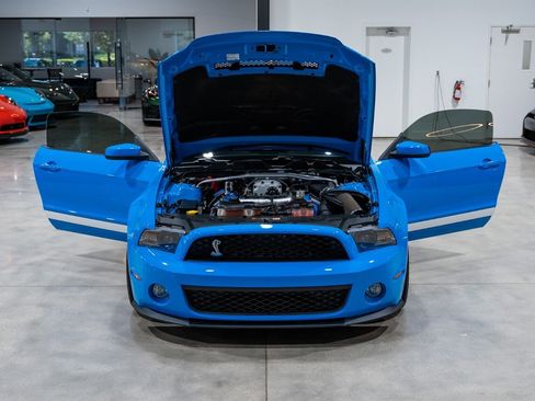 Used 2012 Ford Mustang Shelby GT500 w/ SVT Performance Pkg image 28
