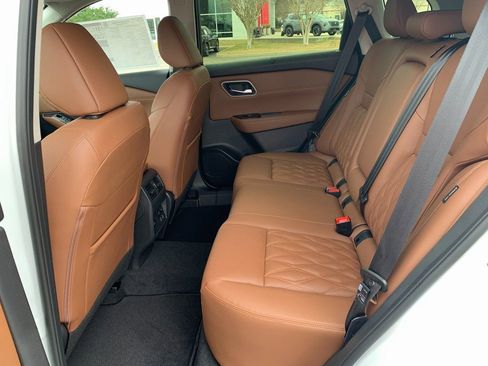 New 2026 Nissan Rogue Platinum image 18