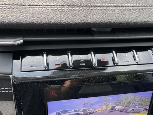 Used 2022 Jeep Grand Cherokee L Limited image 18