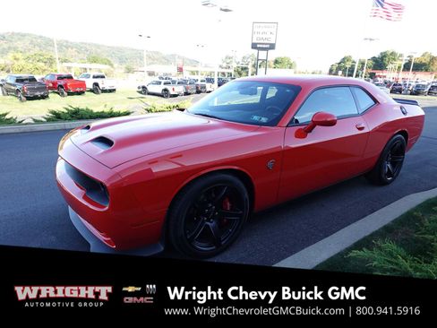 Used 2022 Dodge Challenger SRT Hellcat image 6