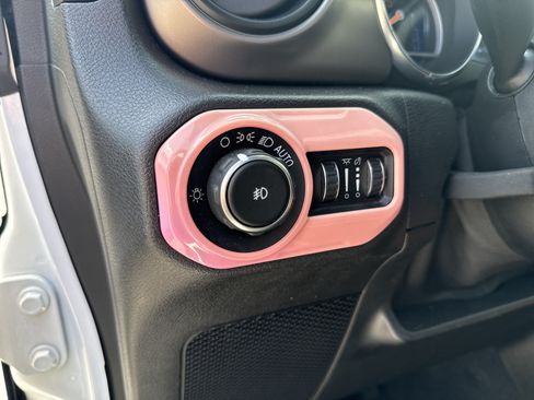 Used 2020 Jeep Wrangler Sport AWD/4WD image 27