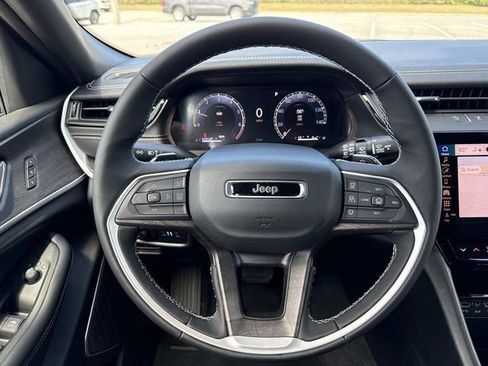 New 2026 Jeep Grand Cherokee L Limited image 15