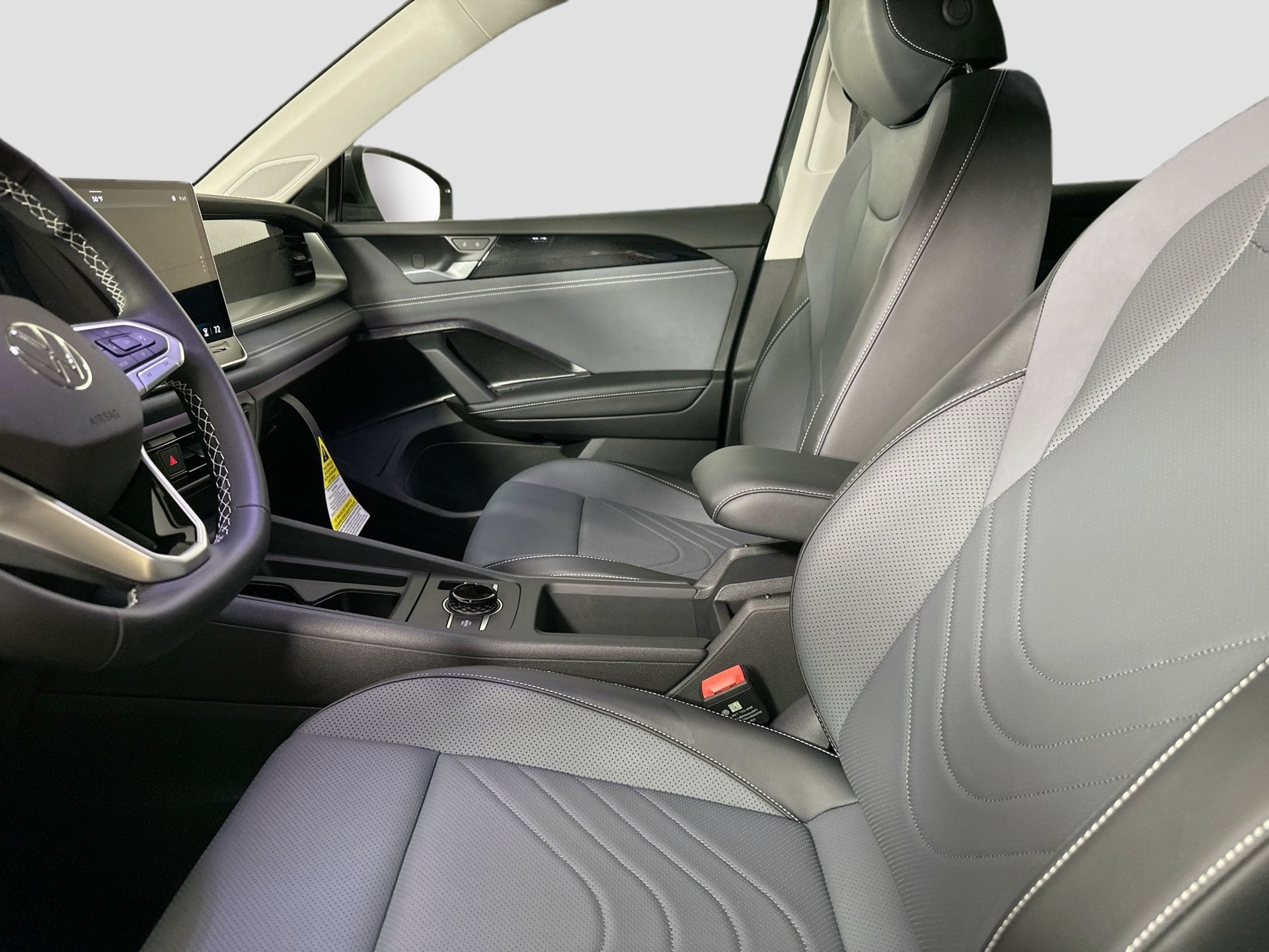 Certified 2026 Volkswagen Tiguan SE AWD/4WD image 19
