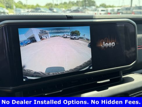 Used 2026 Jeep Wrangler Unlimited Rubicon AWD/4WD image 18