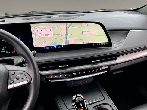 Used 2025 Cadillac XT4 Premium Luxury AWD/4WD image 6