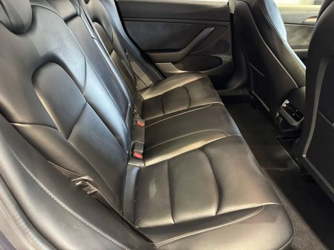 Used 2022 Tesla Model 3 Long Range AWD/4WD image 9