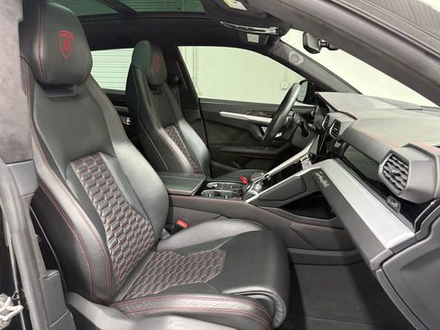 Used 2021 Lamborghini Urus image 33