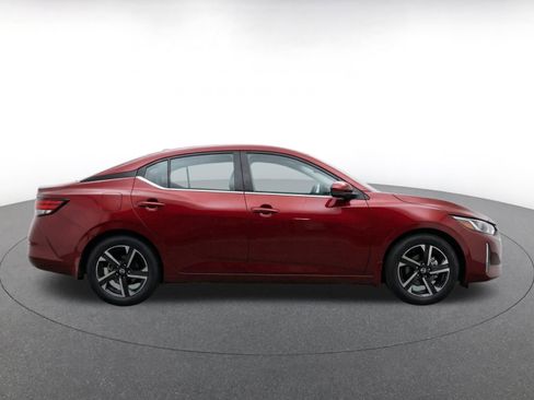 Used 2025 Nissan Sentra SV FWD image 10