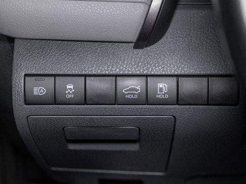 Used 2022 Toyota Camry XLE image 19