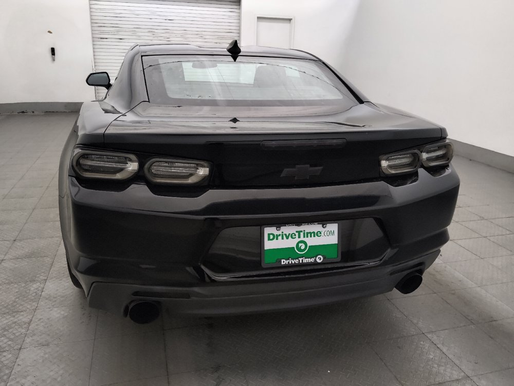 Used 2019 Chevrolet Camaro LT RWD image 6
