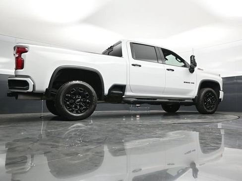 Used 2022 Chevrolet Silverado 2500 LTZ w/ LTZ Plus Package AWD/4WD image 63