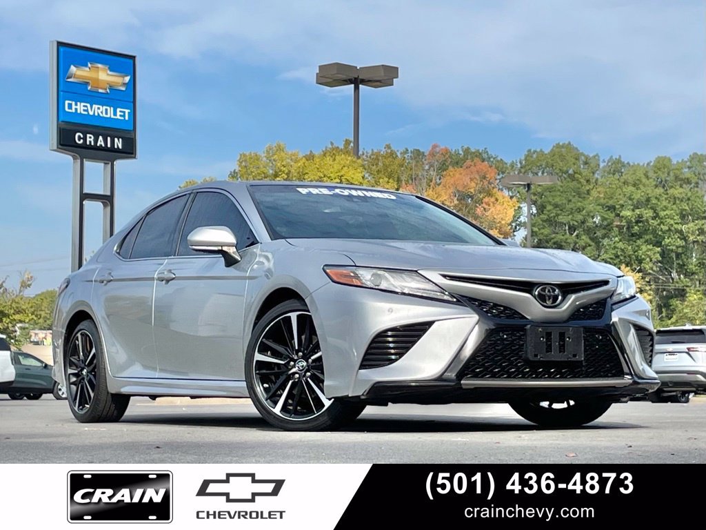 Used 2018 Toyota Camry XSE FWD image 1