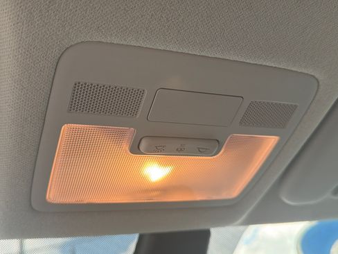 Certified 2026 Hyundai Venue SE FWD image 32