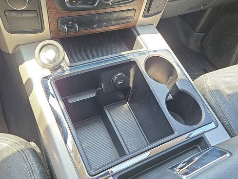 Used 2015 RAM 2500 Laramie AWD/4WD image 29