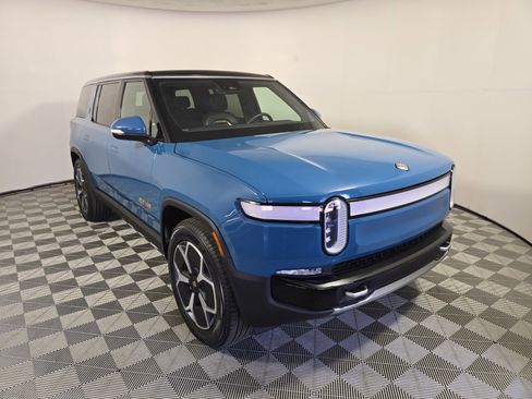 Used 2024 Rivian R1S Adventure AWD/4WD image 7