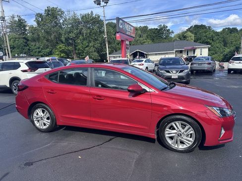 Used 2019 Hyundai Elantra SEL FWD image 2