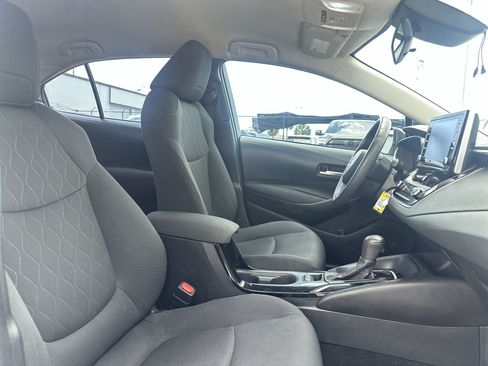 Used 2021 Toyota Corolla LE FWD image 23