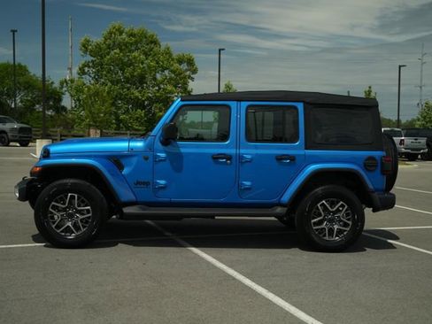 New 2026 Jeep Wrangler Unlimited Sahara AWD/4WD image 4