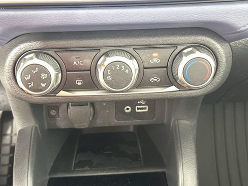 Used 2024 Nissan Versa SV FWD image 14