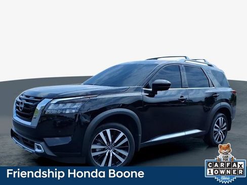 Used 2025 Nissan Pathfinder Platinum w/ Cargo Package AWD/4WD image 2