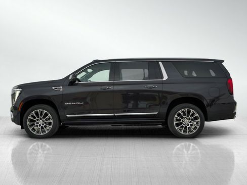 New 2026 GMC Yukon XL Denali w/ Sun & Power Step Package AWD/4WD image 4