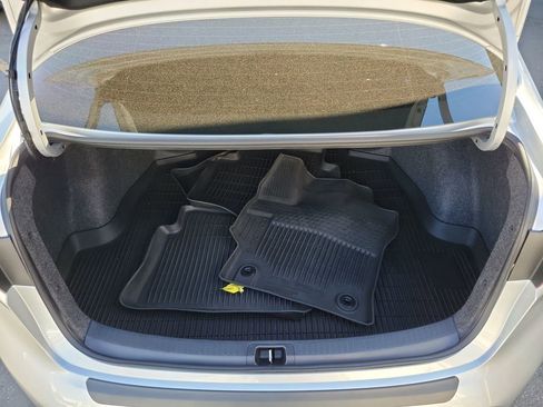 Used 2025 Toyota Corolla SE w/ SE Premium Package image 9