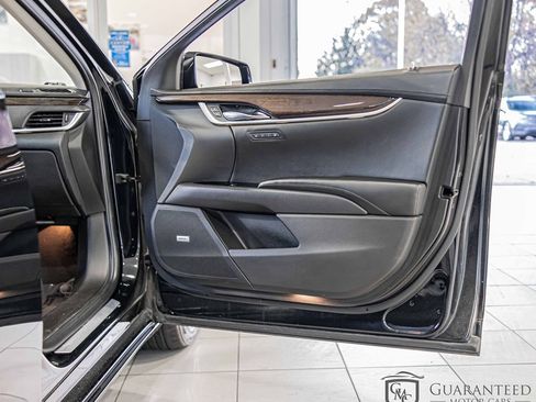 Used 2016 Cadillac XTS Luxury image 42