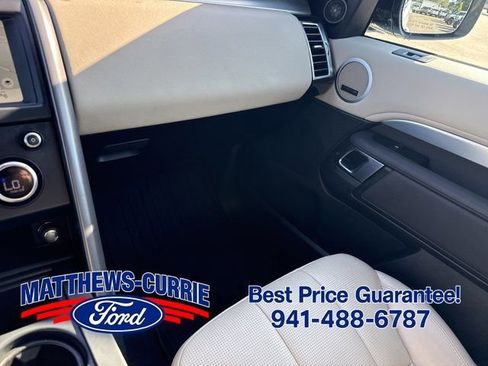 Used 2020 Land Rover Discovery Landmark AWD/4WD image 23