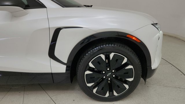 Used 2024 Chevrolet Blazer EV RS RWD image 22