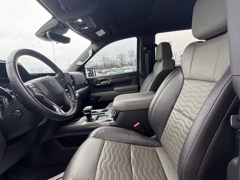 Used 2024 Chevrolet Silverado 1500 ZR2 w/ Technology Package image 20