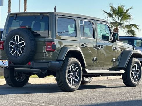 New 2026 Jeep Wrangler Unlimited Sahara AWD/4WD image 3