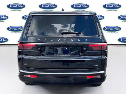 Used 2024 Jeep Wagoneer L Series II RWD image 6