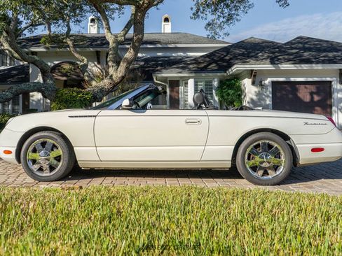 Used 2002 Ford Thunderbird Deluxe image 1