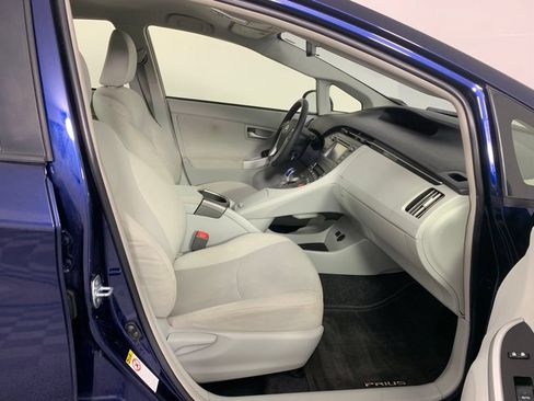 Used 2012 Toyota Prius Two FWD image 16