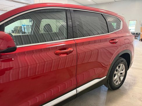 Used 2019 Hyundai Santa Fe SEL FWD image 8