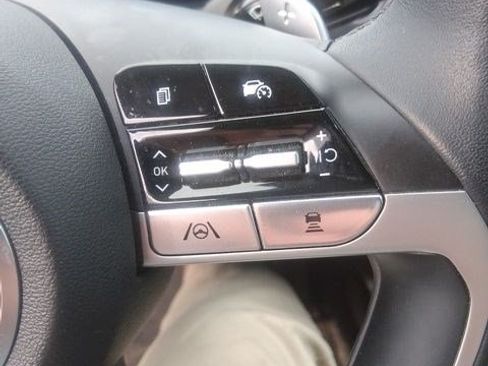 Used 2024 Hyundai Tucson Limited AWD/4WD image 10