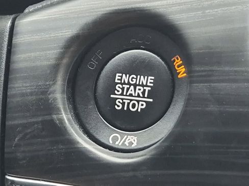 Used 2022 Jeep Grand Cherokee Limited RWD image 17