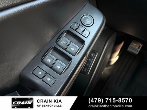 Used 2018 GMC Yukon Denali w/ Denali Ultimate Package image 11