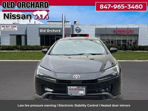 Used 2024 Toyota Prius LE FWD image 2