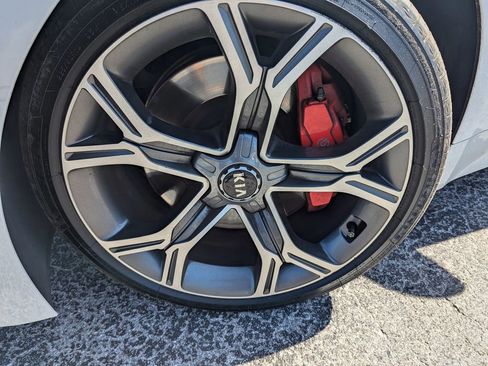 Used 2020 Kia Stinger GT1 image 29