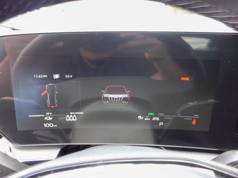 Used 2025 Audi Q6 e-tron Premium AWD/4WD image 13
