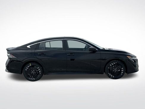 New 2026 Nissan Sentra SR w/ SR Premium Package FWD image 6
