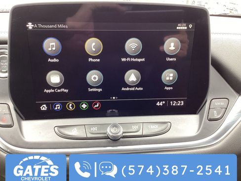 Used 2025 Chevrolet Blazer LT image 3