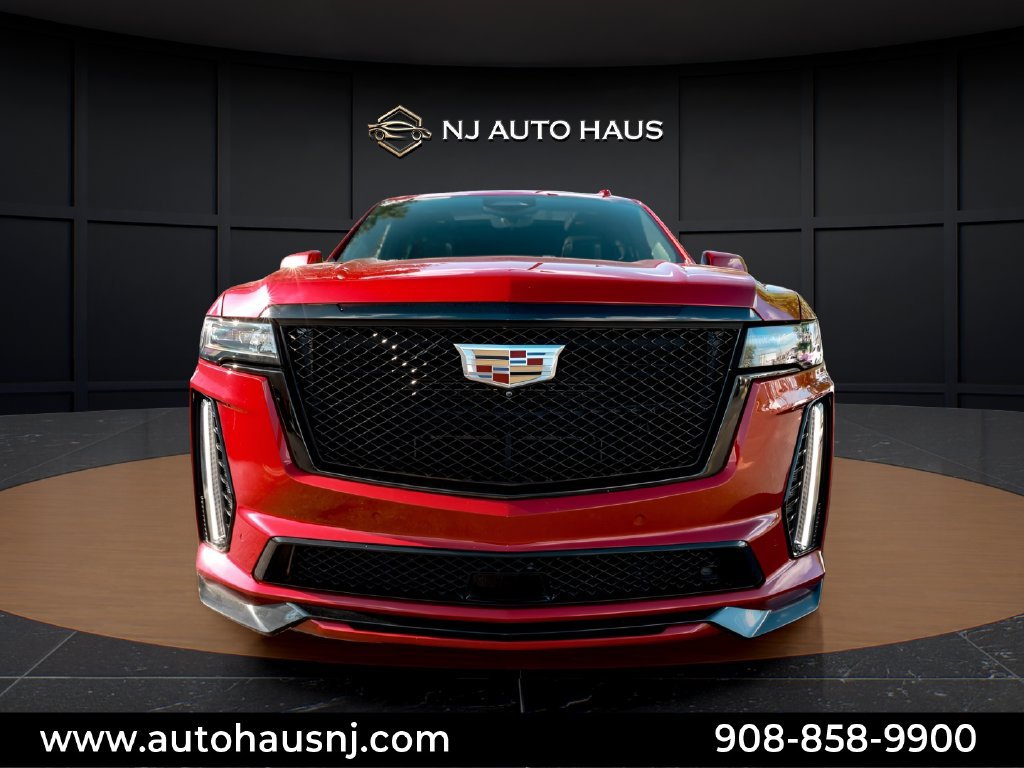 Used 2023 Cadillac Escalade ESV V AWD/4WD image 4